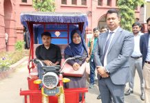 মানবিক ডিসিতে হাসলো প্রতিবন্ধী পরিবার