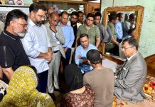 রামিসার বাসায় গেলেন প্রধানমন্ত্রী, দিলেন দ্রুত বিচারের আশ্বাস