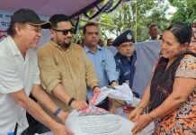 সরকারের আগাম পদক্ষেপে বন্যায় কম ক্ষতি হয়েছে: পার্বত্য প্রতিমন্ত্রী