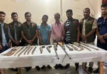 পটিয়ায় দুর্গম পাহাড়ে ডিবির অভিযান, ৪ আগ্নেয়াস্ত্রসহ আটক ২