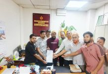 রেলওয়ে কল্যাণ ট্রাস্ট’র শ্রমিক প্রতিনিধি নির্বাচনে মনোনয়ন ফরম গ্রহণ করলেন মাকসুদুর রহমান বাবু