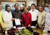 মেয়রের মধ্যস্ততায় গাড়ী বন্ধের কর্মসূচী স্থগিত করল প্রাইম মুভার ও ফ্লাটবেড ওনার্স এসোসিয়েশন