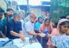 যুবদল নেতা এ কে এম ফজলুল হক সুমনের খাবার বিতরণ