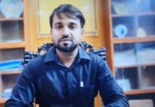 সীতাকুণ্ডে ত্রাণ দেওয়ার কথা বলে পানিবন্দি মানুষের ২৯ হাজার টাকা হাতিয়ে নিলো প্রতারক চক্র