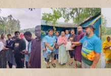 বানভাসি মানুষের মাঝে স্যার আশুতোষ কলেজ প্রাক্তন রোভার স্কাউটের ত্রাণ বিতরণ