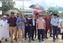 ভাটিয়ারীতে ফেরদৌস স্টিল গ্রীণ শিপ ইয়ার্ড পরিদর্শনে শিল্প সচিব আব্দুর নাসের