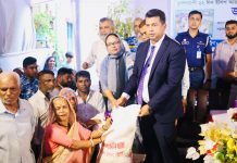 স্কুলে গেলে জেলে পরিবারের সন্তানদের প্রণোদনা দেওয়ার উদ্যোগ ডিসি জাহিদের